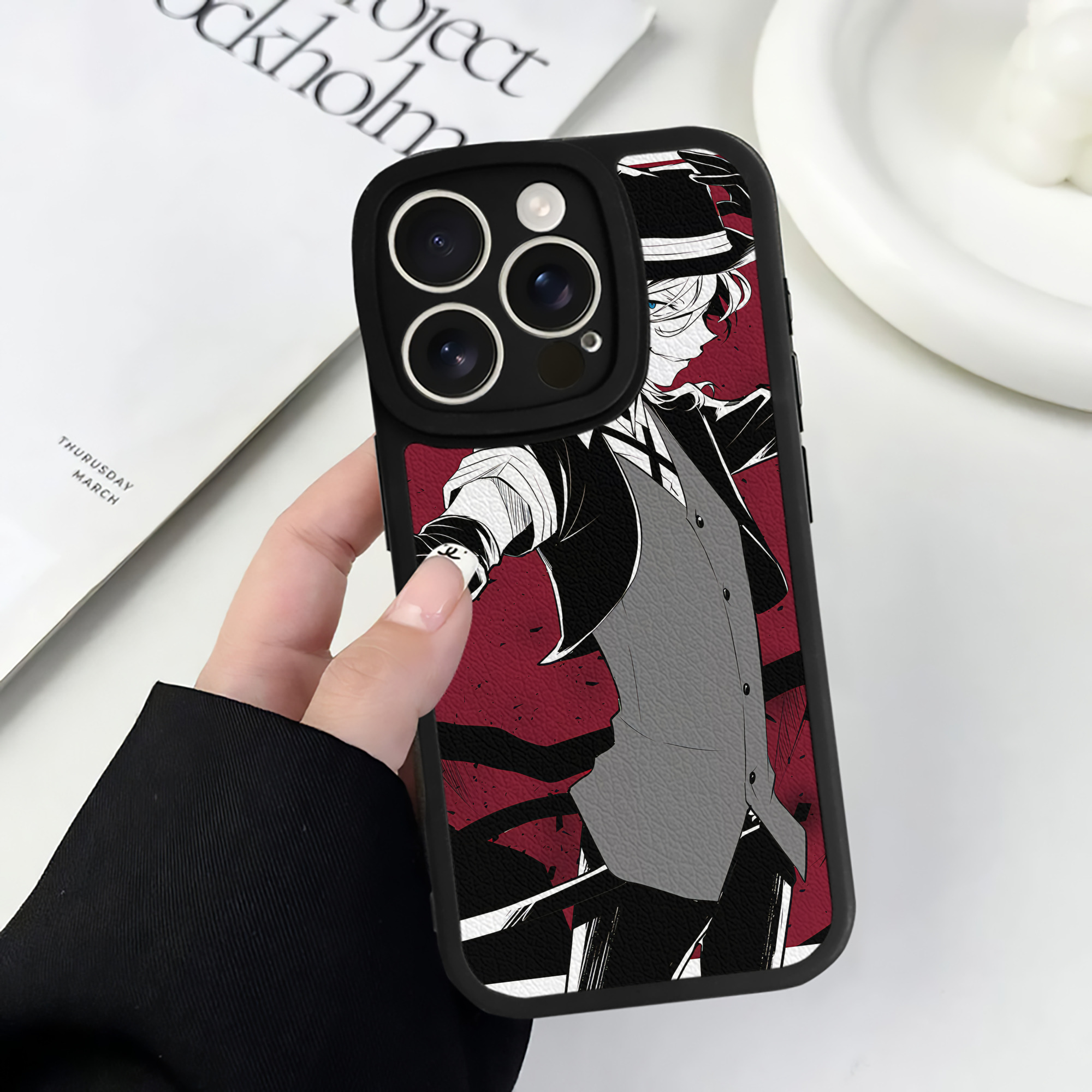 （画像用） 文豪ストレイドッグス Bungo Stray Dogs 【iPhone 16シリーズ対応】シリコンスマホケース（レザー調） 材質：シリコン